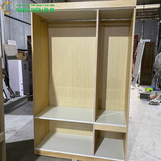 Tấm hậu tủ quần áo đẹp
